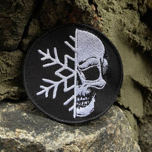 Шеврон "frozen skull" 676856 фото
