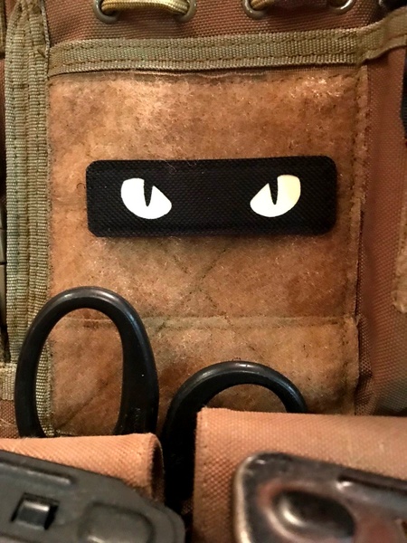 Шеврон «Cat eyes» lasercut bk-gl